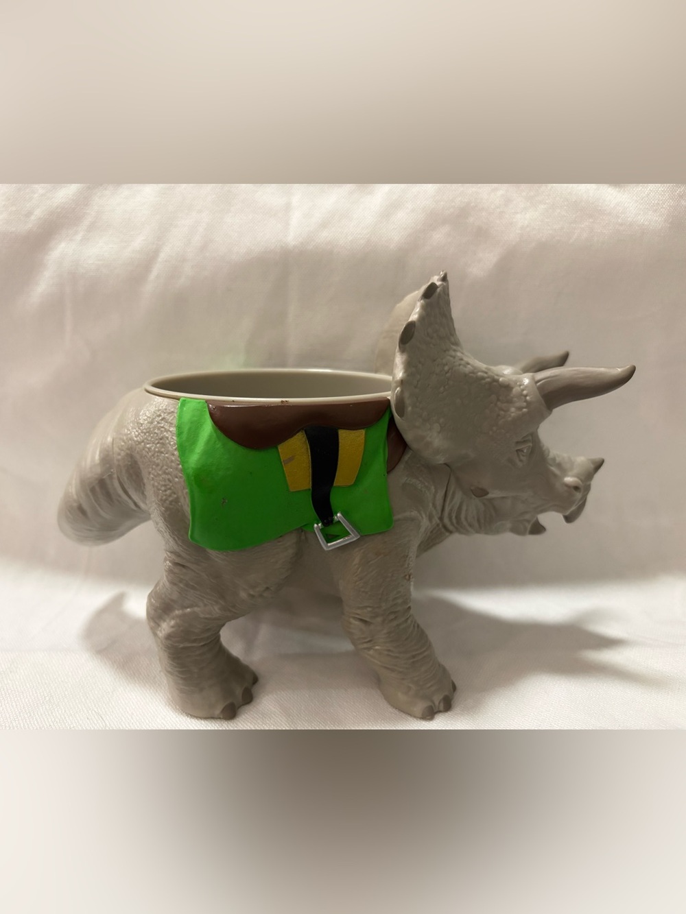 Jurassic World Park Live Tour Triceratops Bowl 8.5 oz Hard Rubber Cup Dinosaur